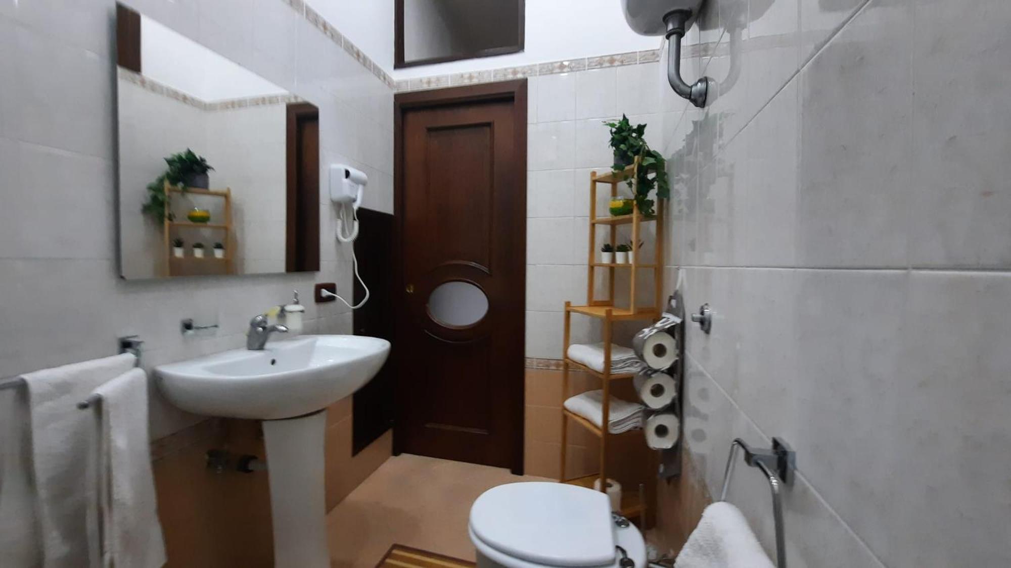 White Home 2 San Gregorio 14 Наполи Екстериор снимка